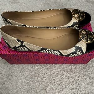 Tory Burch Chelsea Cap Toe Ballet